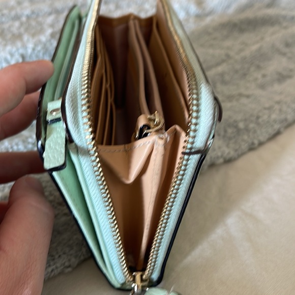 Kate Spade light green zip wallet with strap - Picture 11 of 12